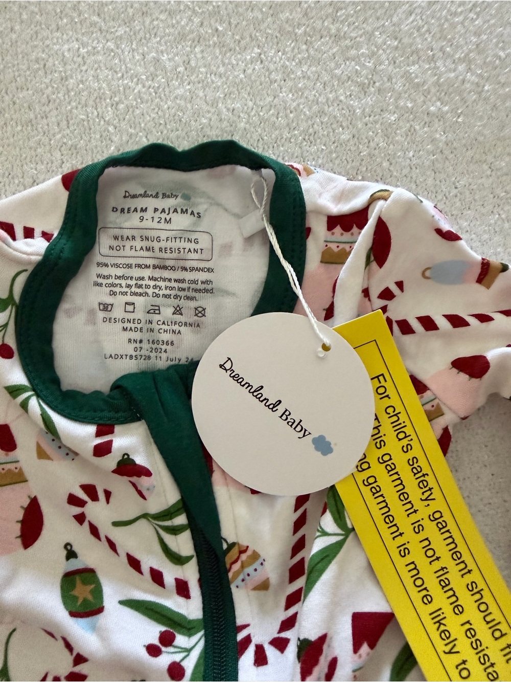 NWT Dreamland Baby Holiday Pajamas - Picture 4 of 4